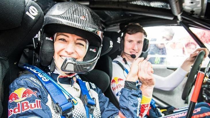 Burcu Esmersoy co-pilot oldu