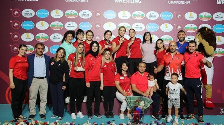 U23 Kadın Milli takımı Avrupa Güreş Şampiyonası'nda 3'üncü oldu
