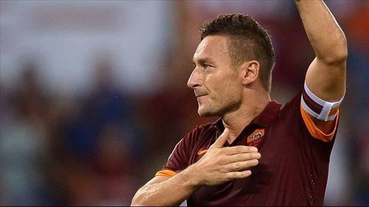 Totti oğlu için parayla polis tutmuş