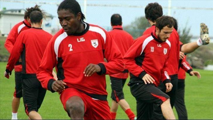 Samsunspor, yabancı futbolculara borçlarını ödüyor