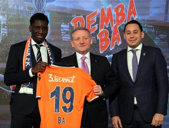 Medipol Başakşehir, yeni transferi Demba Ba'yla sözleşme imzaladı!