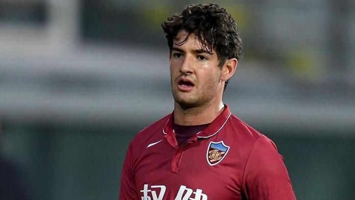 Galatasaray Pato transferi için kesenin ağzını açtı!