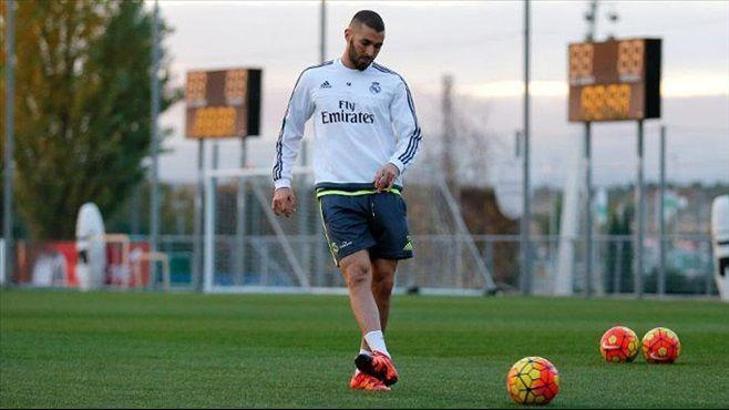 Benzema, Madrid'e döndü