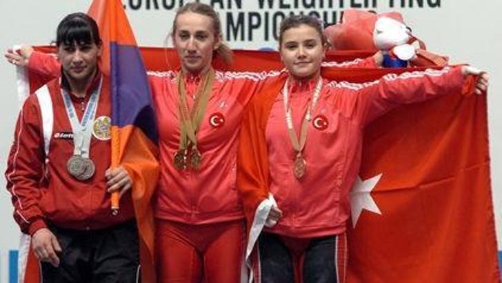 3 altın da Aylin'den