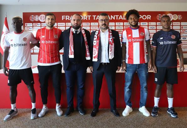 Beşiktaş maçı öncesi Antalyaspor'da son dakika! Yeniler kadroda