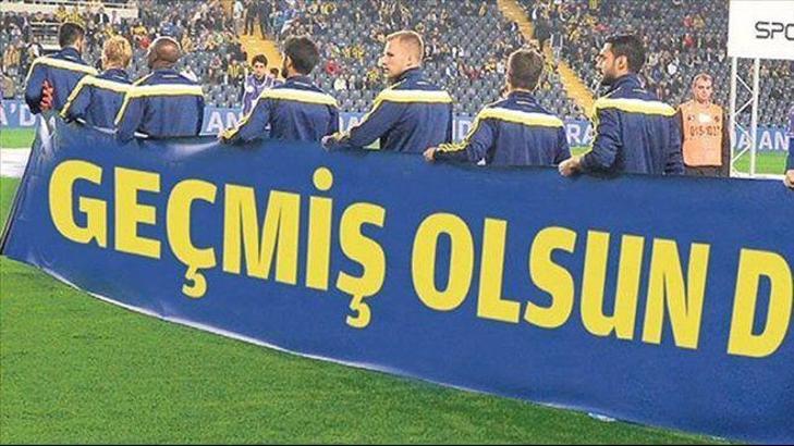 Fenerbahçe'den Galatasaray'a sürpriz pankart