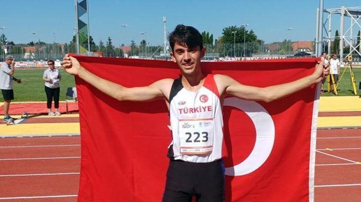 Batuhan Çakır atletizmde Türkiye rekoru kırdı