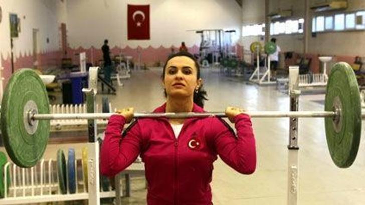Taylan, Avrupa'da podyuma çıkıyor