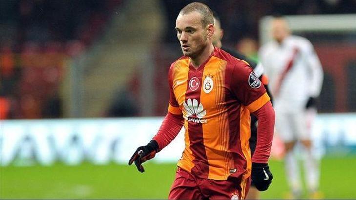 Sneijder bedavaya oynuyor!