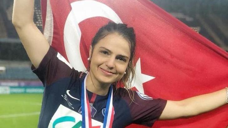 Paris Saint-Germain'deki gururumuz Melike Pekel