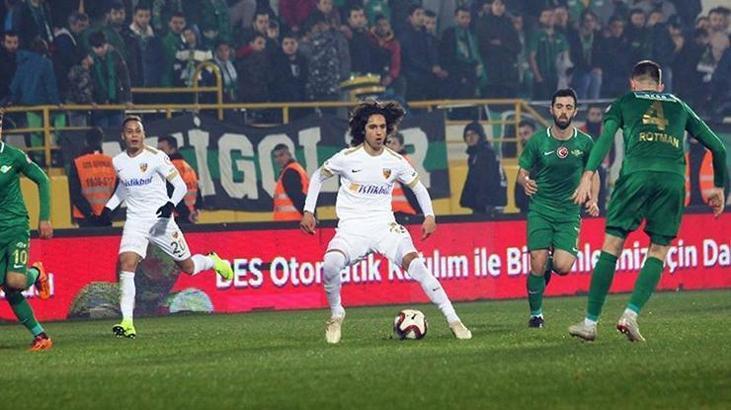 Kayserispor'un en genç oyuncusu Emre Demir oldu