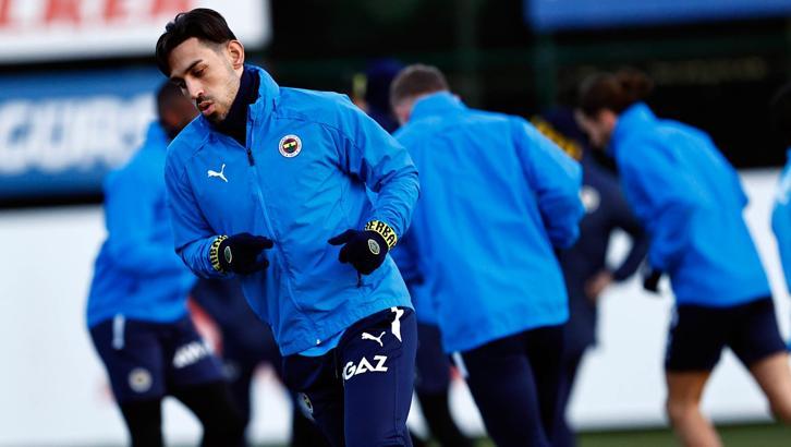 Fenerbahçe, Başakşehir maçı için kampa girdi