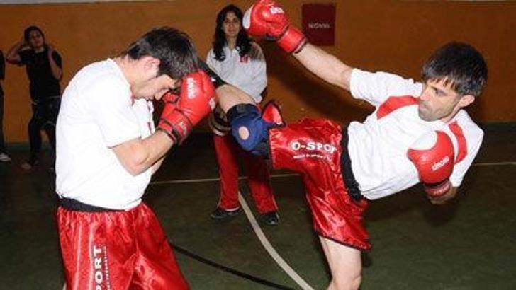 Yokluk içinde dünya şampiyonu oldular