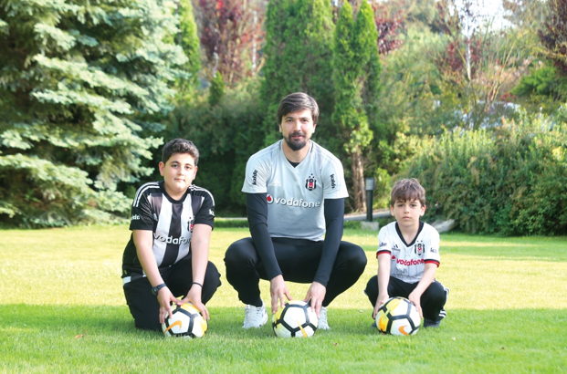 Tolga Zengin: Meraklı olun, kitap okuyun, her şeyi sorgulayın