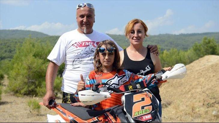 Motosikletçi aile