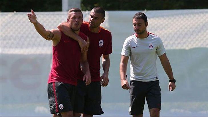 Podolski ve Burak'a vize yok