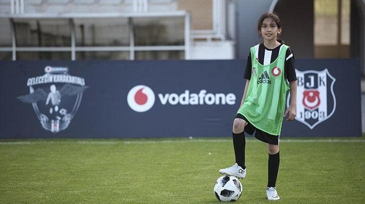 Vodafone projesinde Elif Can finalde