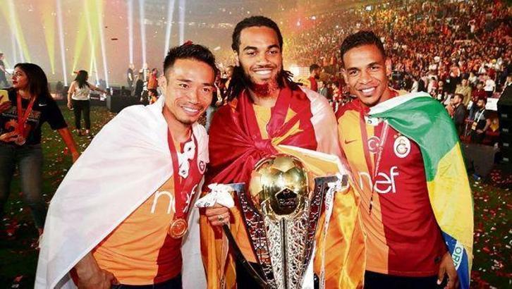 Galatasaray 2 yıldız için devleri ikna edecek!