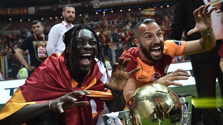 Galatasaray'da bu isimler ayrılıyor