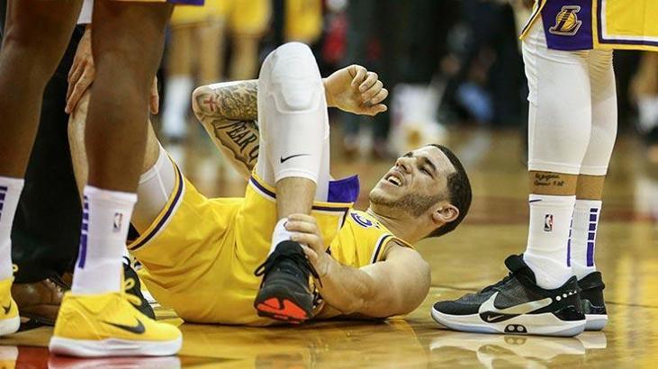 Lakers'ta Lonzo Ball en az bir ay yok