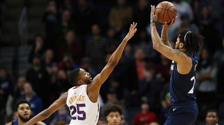 Timberwolves son saniyede kazandı