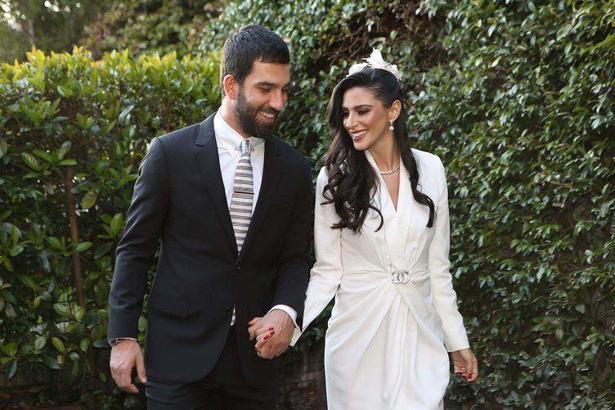 Arda Turan ve Aslıhan Doğan'ın bebeğinin cinsiyeti belli oldu