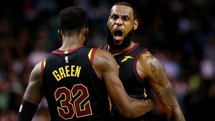 Cleveland kazandı, LeBron James 8. kez finalde!