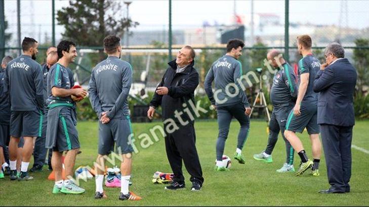 A Milli Futbol Takımı'nda hazırlıklar sürüyor