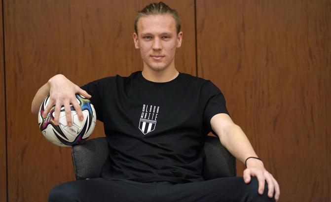 Beşiktaş'ın genç yıldızı Serdar Saatçı: Antrenmanlardan sonra babam beni sırtında taşıyordu
