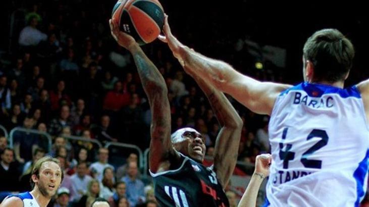 Anadolu Efes'ten Brose'ye karşı blok rekoru