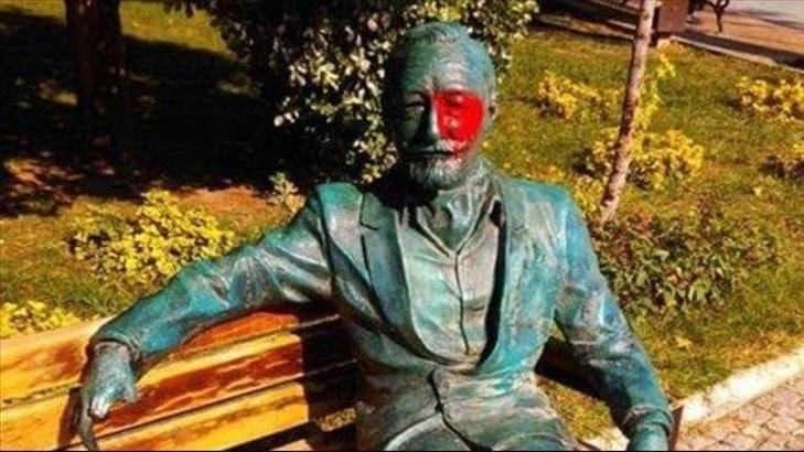 Süleyman Seba'nın heykeli onarıma alındı