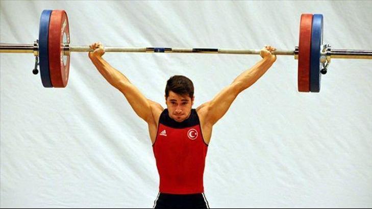 Halterde Emrah Aydın'dan 3 altın madalya