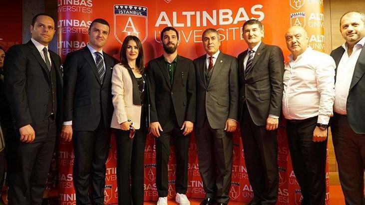 Medipol Başakşehirli Arda Turan'dan Mehmetçik'e destek