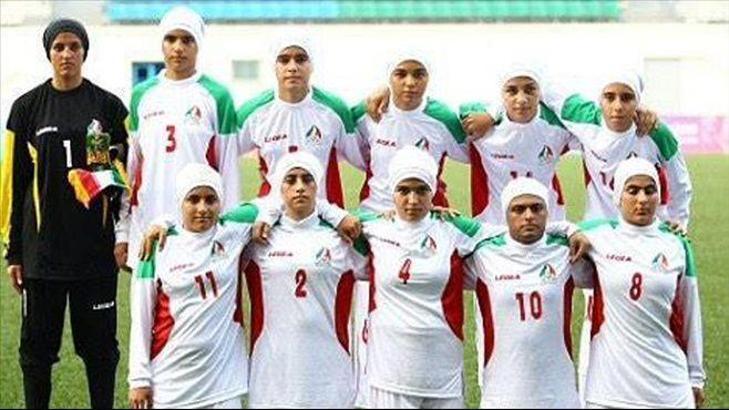 İran Kadın Milli Takımı'nda erkekler çıktı!