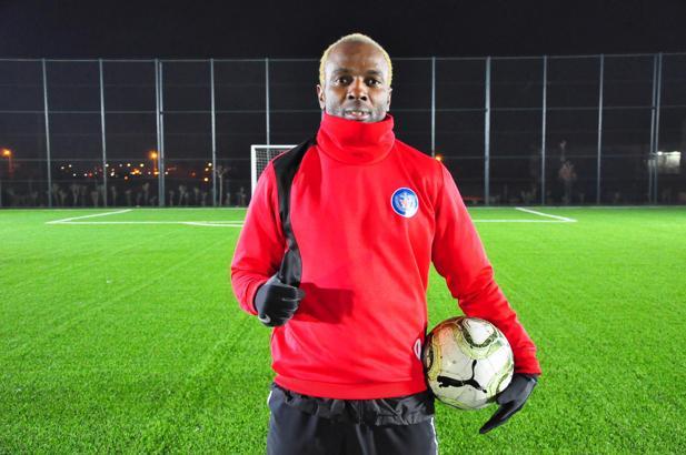 Nijeryalı Tobby çok sevdiği futbol için Türk vatandaşı oldu