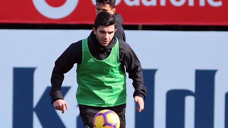 Muhayer Oktay, Beşiktaş ile ilk antrenmanına çıktı