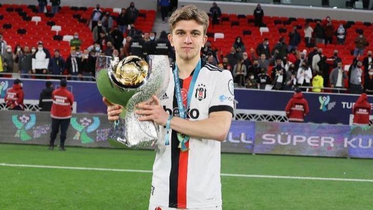 Beşiktaş'ın genç yıldızı Rıdvan Yılmaz'dan transfer açıklaması