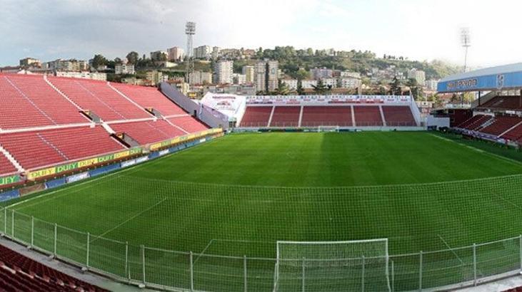 Hüseyin Avni Aker Stadı'nın çimleri sergileniyor