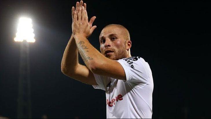 Beşiktaş'ın 3000. golü Gökhan Töre'den