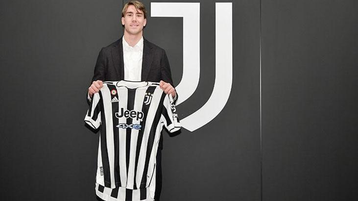 Son dakika! Juventus, Dusan Vlahovic transferini resmen açıkladı! Cristiano Ronaldo detayı...