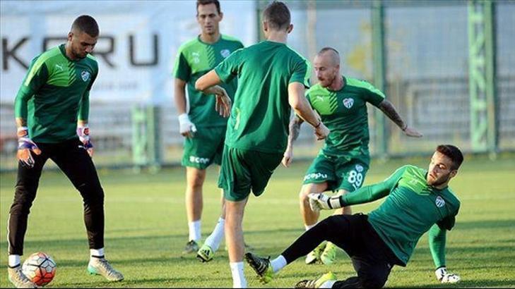 Bursaspor, Fenerbahçe'ye hazırlanıyor