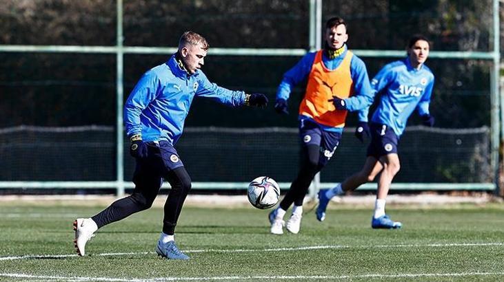 Fenerbahçe, Antalya'da çalışmalarını sürdürüyor