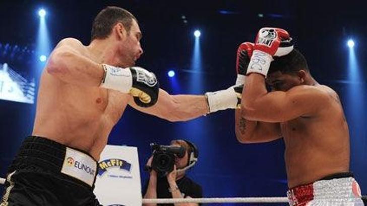 Klitschko kazandı sonra yuhalandı…