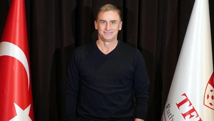 Stefan Kuntz: Milli eğitim sistemiyle, futbol sistemi paralel gitmeli