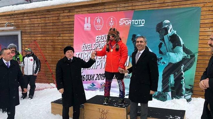 Özel sporcular Palandöken'de yarıştı