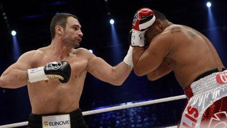 Klitschko kazandı sonra yuhalandı…