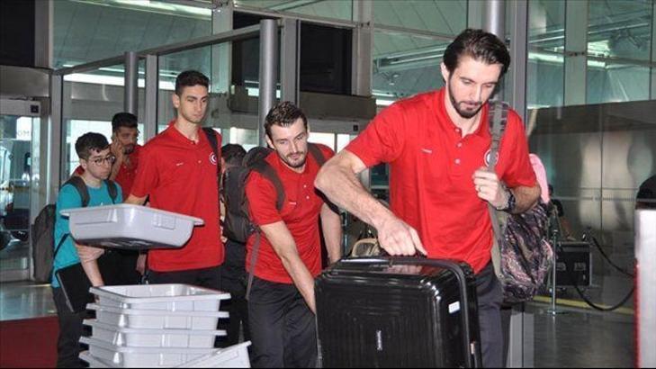 A Milli Basketbol Takımı, Avrupa Şampiyonası için Berlin'e gitti