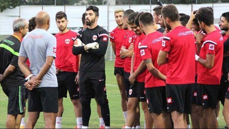 Adanaspor'da Horoz mesaisi