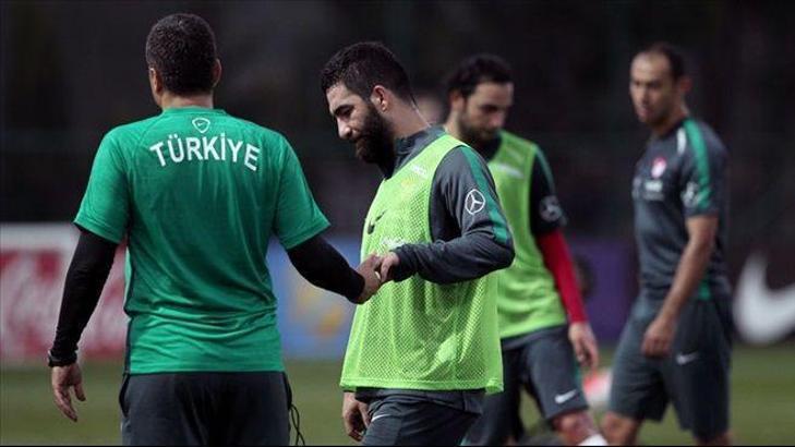 Arda Turan: Burak Yılmaz'ın psikolojisini iyi tutmak lazım