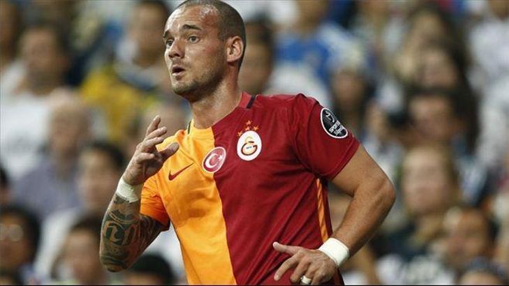 Wesley Sneijder: Herkes topu bana atsın!